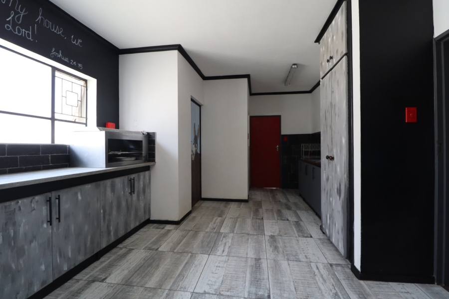 5 Bedroom Property for Sale in Kabega Park Eastern Cape